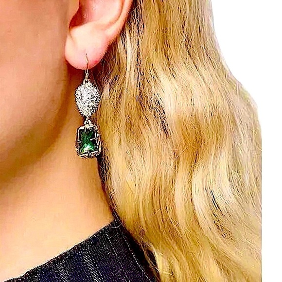 ALEXIS BITTAR Double Drop Mismatched Green Crystal Dangle Earrings - Picture 3 of 12